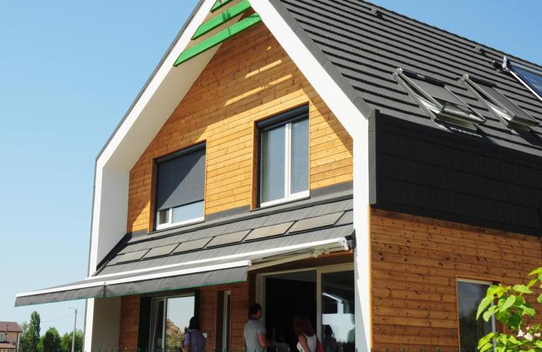 Bardage bois ou métallique, que choisir pour sa façade à Obernai ?